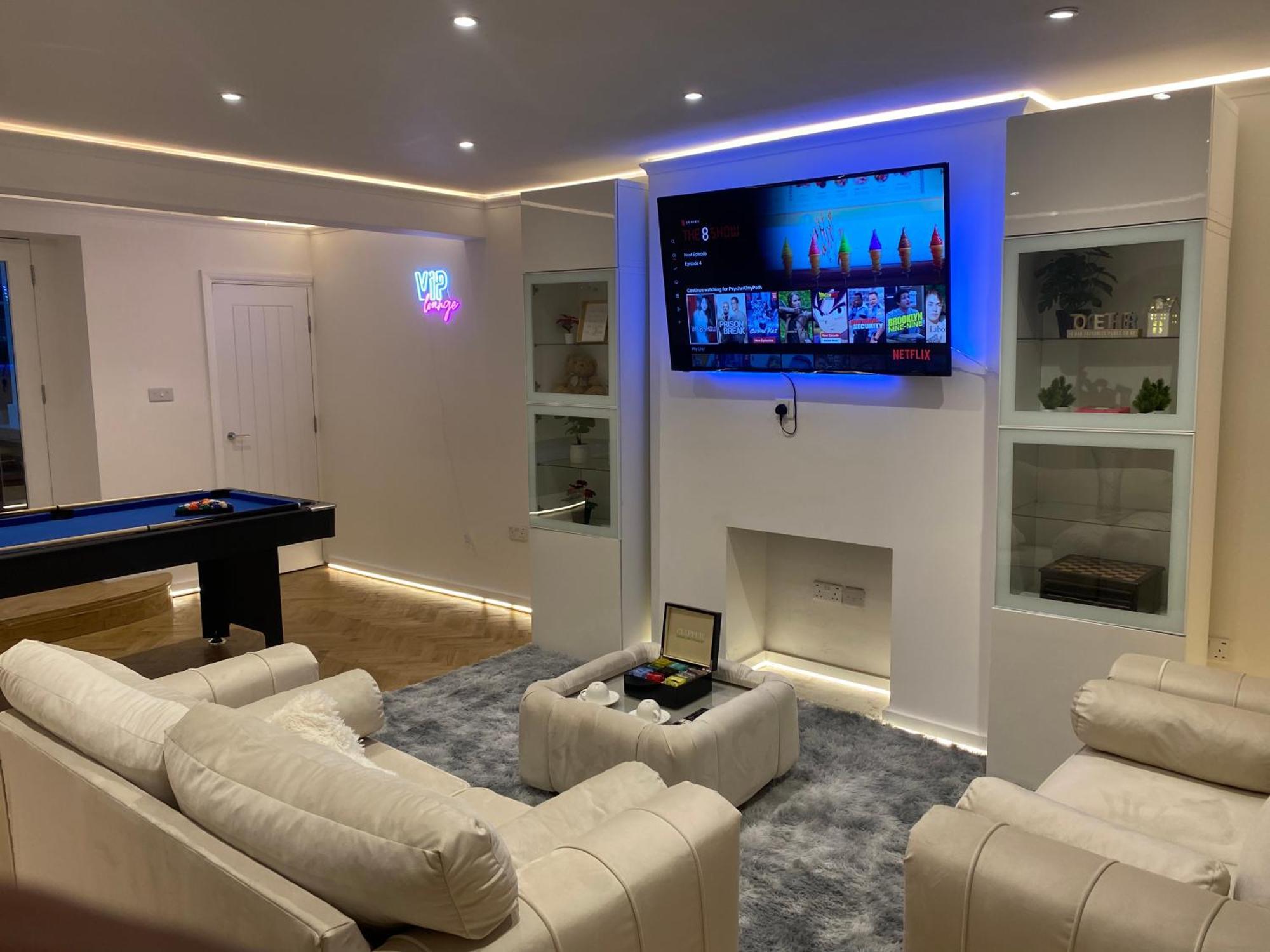 לונדון Stylish 2-Bedroom Getaway In The Heart Of Chelsea מראה חיצוני תמונה