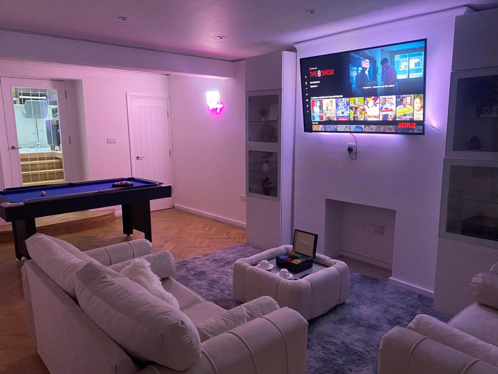 לונדון Stylish 2-Bedroom Getaway In The Heart Of Chelsea מראה חיצוני תמונה